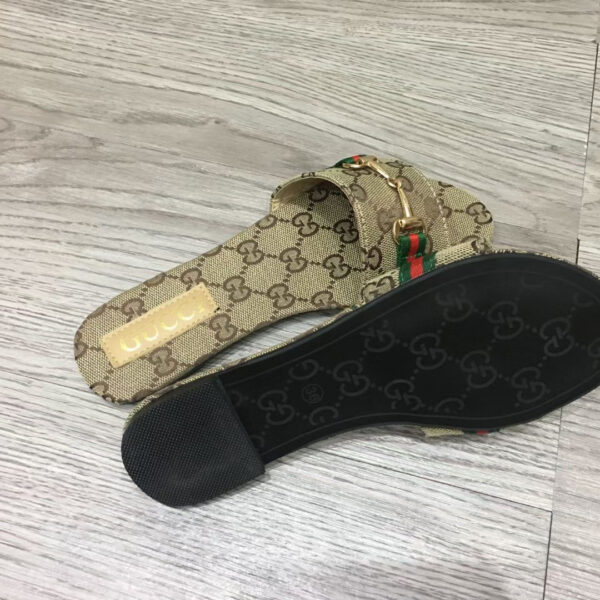 Hot sale new fashion comfortable all-match women's slippers - Image 2