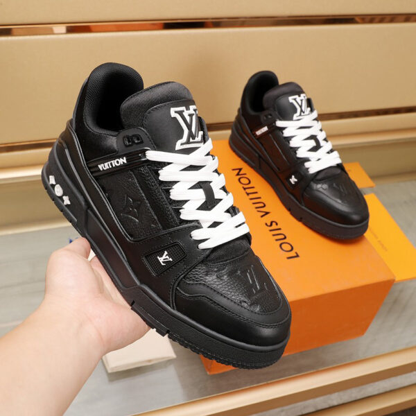 Men's Louis Vuitton Trainer Sneakers - Image 2