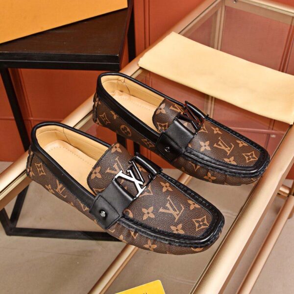 Men's V-shaped flower loafers - Image 2